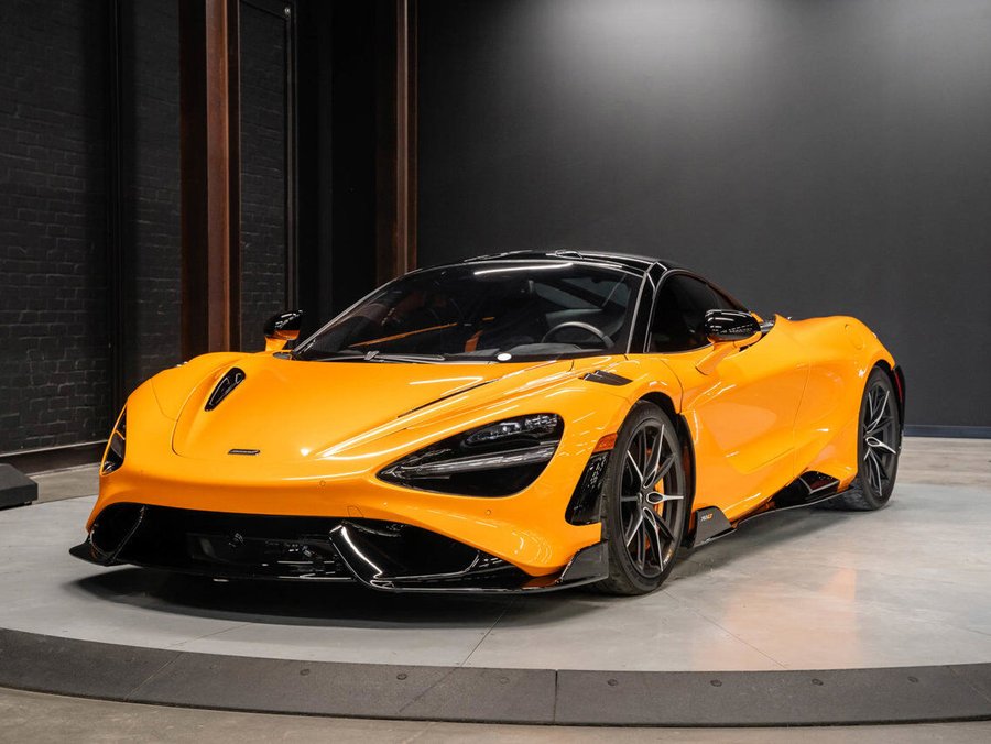 2021 McLaren 765LT 2021 Orange