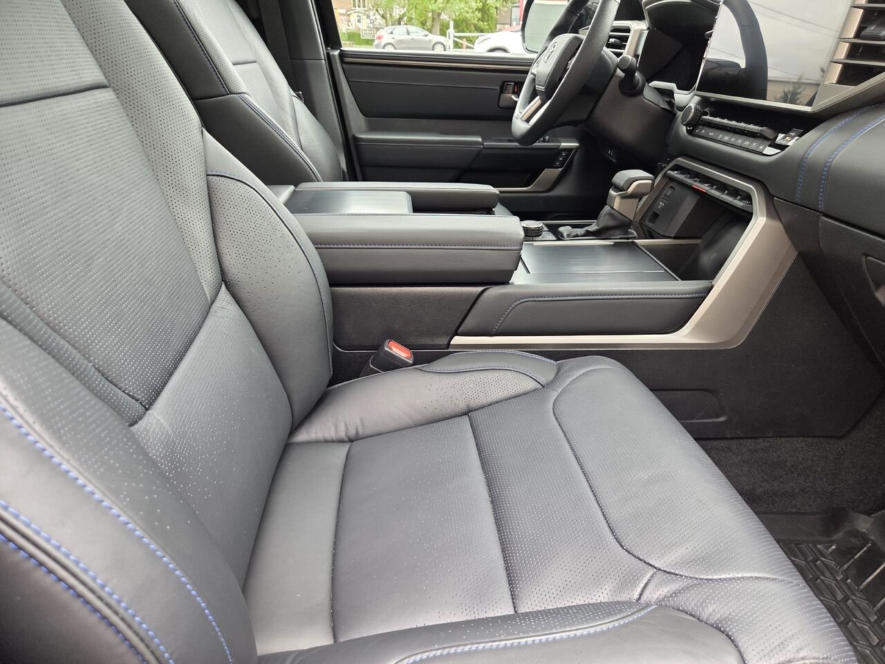 2026 Toyota TUNDRA Black Mont-Laurier - photo #10