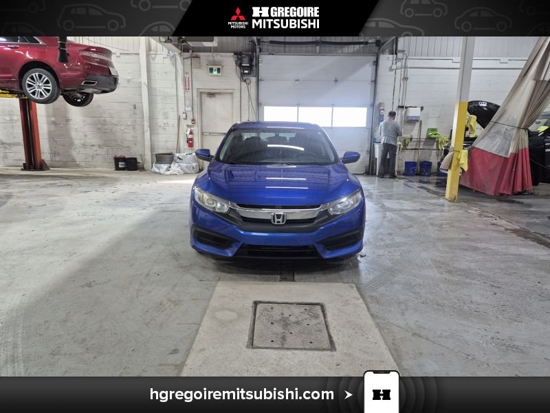 Honda Civic 2018 Bleu Blainville - photo #1