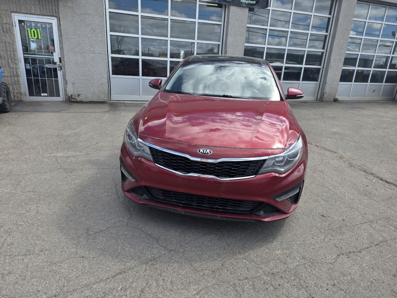 2019 Kia Optima Red  - photo #9