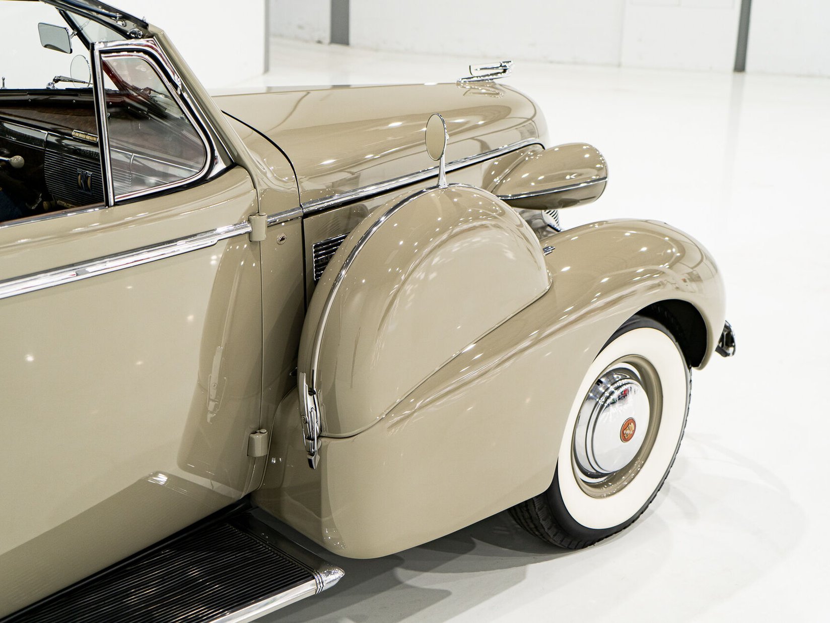 Cadillac Series 75 1 of 27 built. Former CCCA National first prize winner *PRICE IN USD* 1939 Brun Montréal - photo #29