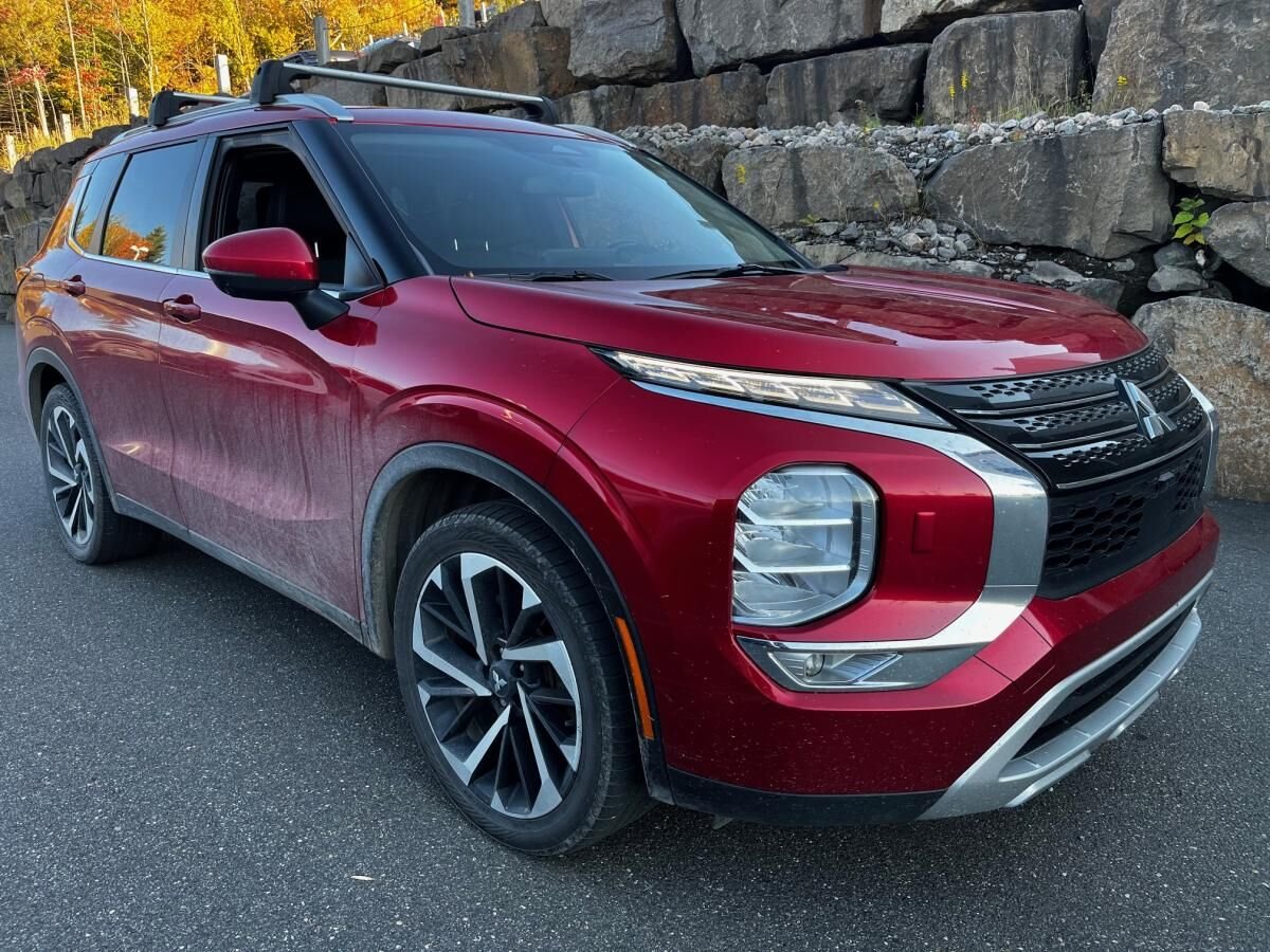 Mitsubishi Outlander 2022 Rouge Sainte-Agathe-des-Monts - photo #0