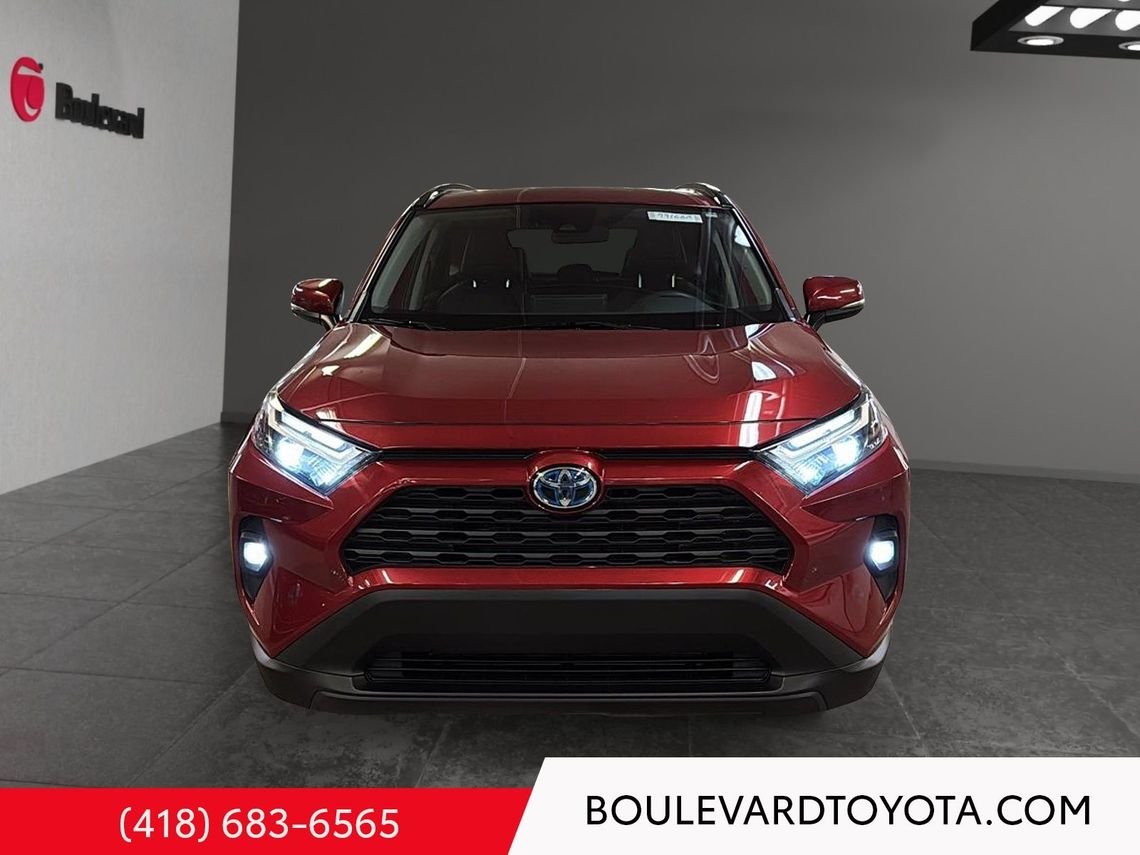 Toyota RAV4 99166A-80 | XLE HYBRIDE, AWD 2024 Rouge rubis nacré Québec - photo #1