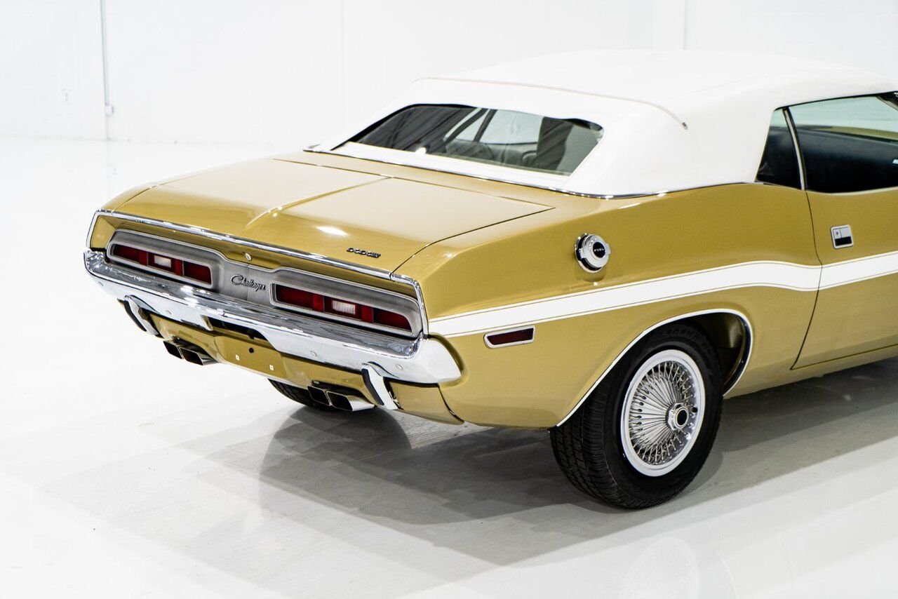 Dodge Challenger *PRIX EN USD* Convertible Fully restored to desirable specifications 1971 Or Montréal - photo #33