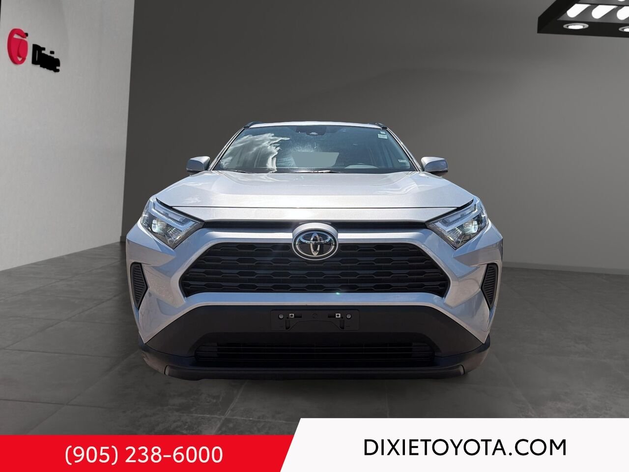2024 Toyota RAV4 XLE AWD / HEATED SEATS / MOONROOF / ALLOY WHEELS / CARPLAY AND ANDROID AUTO Silver Mississauga - photo #1