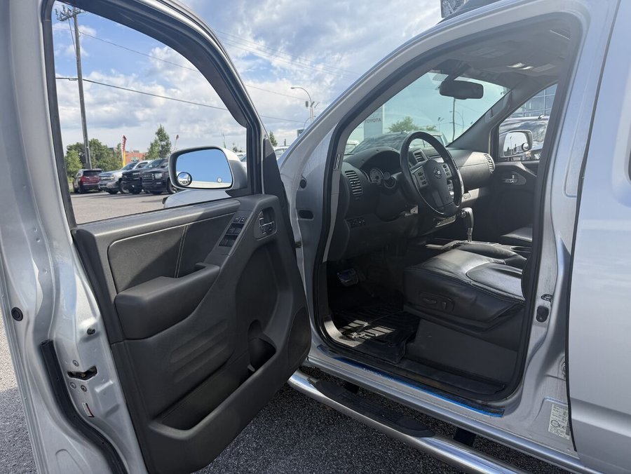 NISSAN FRONTIER PRO-4X 2018 2018 Gris