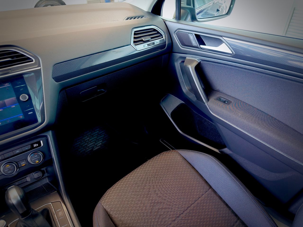Volkswagen Tiguan 2021 Bleu Notre-Dame-des-Prairies - photo #23