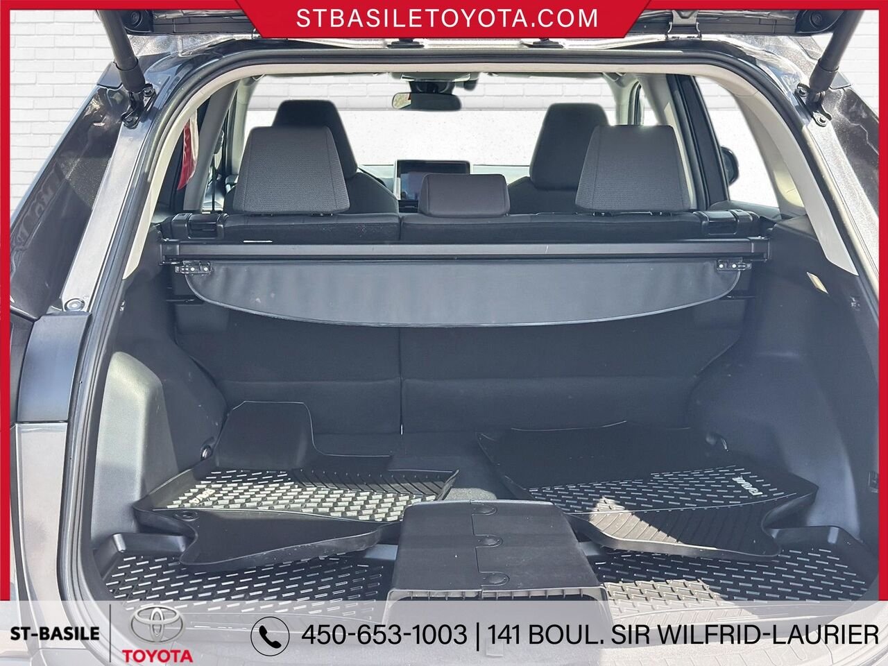 2025 TOYOTA RAV4 Magnetic Grey Metallic Saint-Basile-le-Grand - photo #8