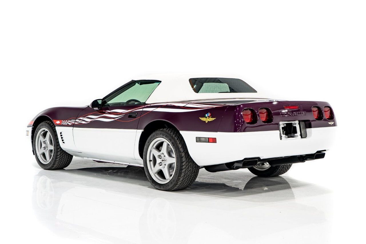 Chevrolet Corvette *PRIX EN USD* RPO Z4Z PACE CAR PRESENTED IN DELIVERY PACKAGING WITH ONLY 192MILES (307KM) FROM NEW 1995 Blanc Montréal - photo #84