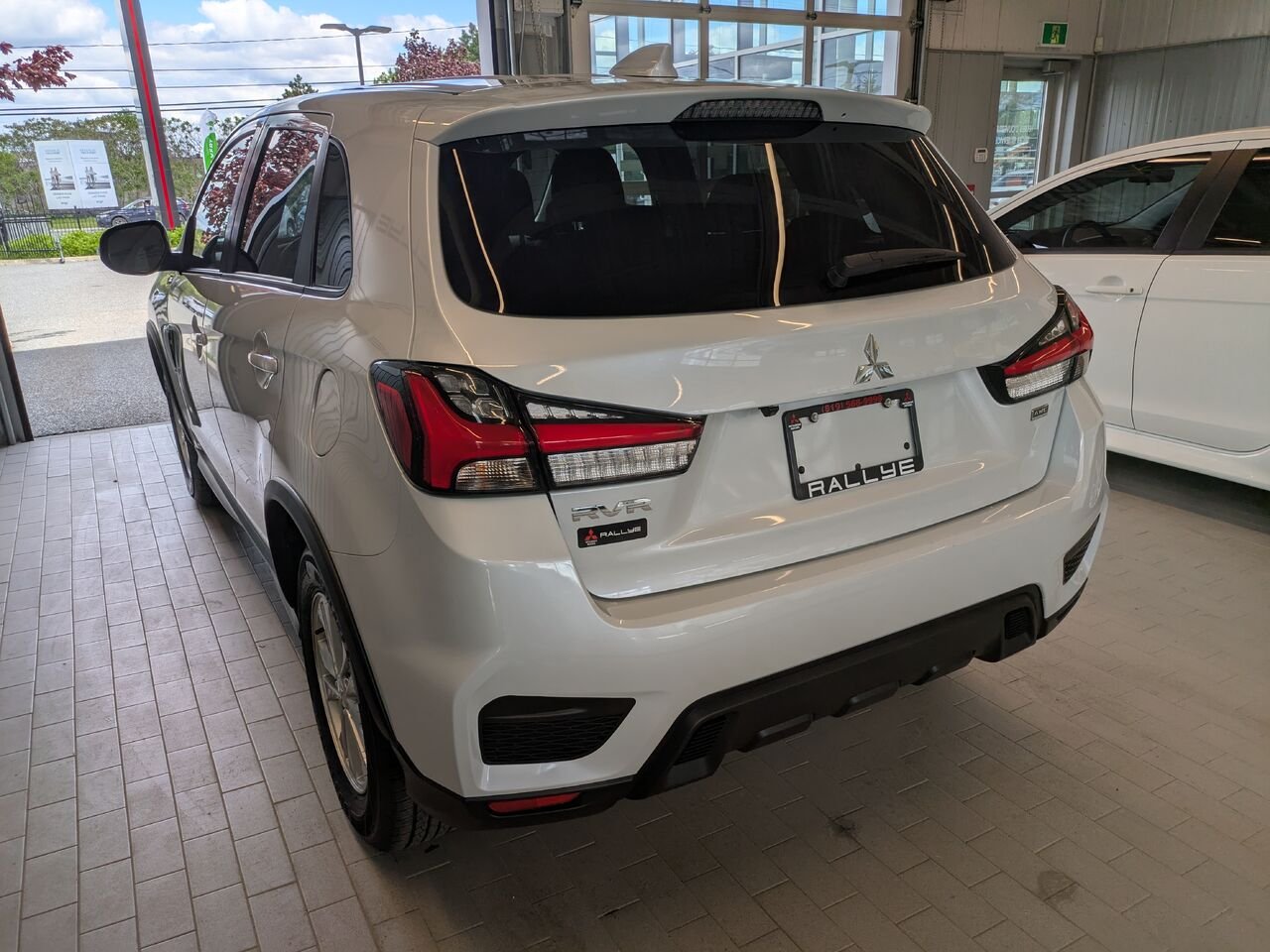 2024 Mitsubishi RVR White Gatineau - photo #16