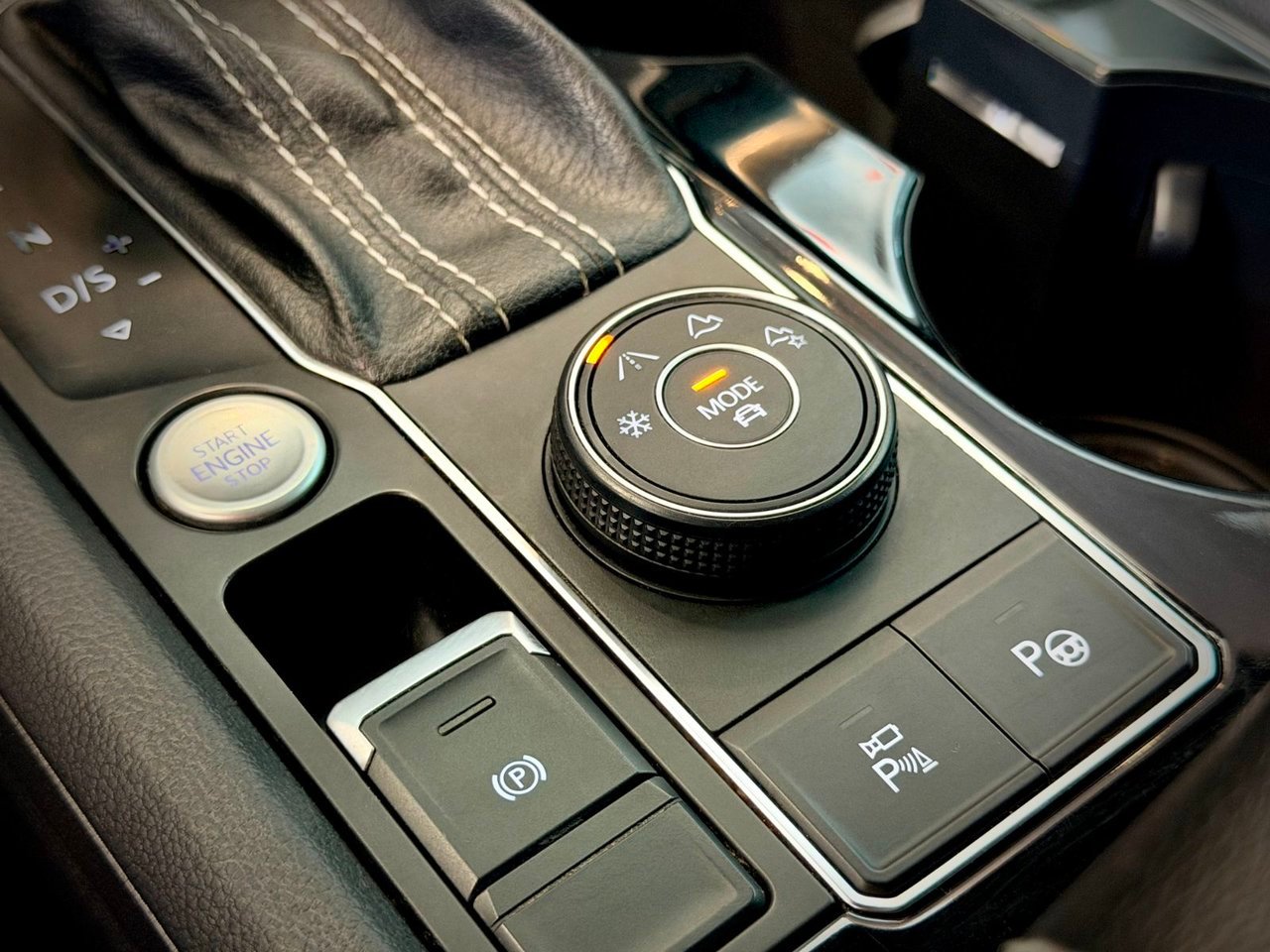 2021 Volkswagen Atlas White Notre-Dame-des-Prairies - photo #33