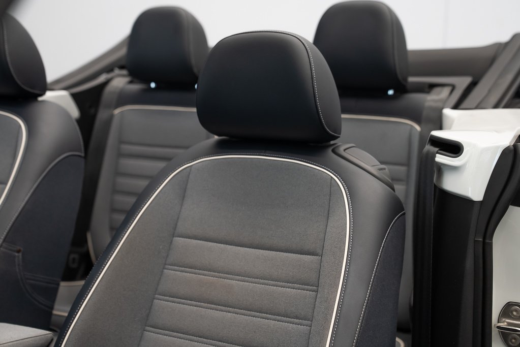2016 Volkswagen Beetle Denim Edition White Kirkland - photo #25