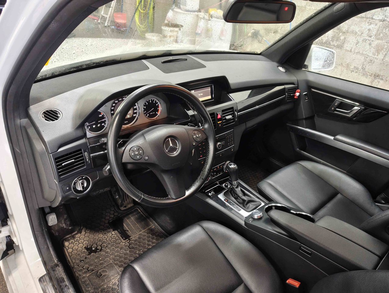 2012 Mercedes-Benz GLK-Class 4MATIC 4dr GLK 350 White Sherwood Park - photo #6