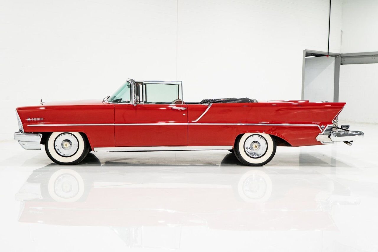 Lincoln Premiere **PRICE IN USD** 1957 Rouge Montréal - photo #45