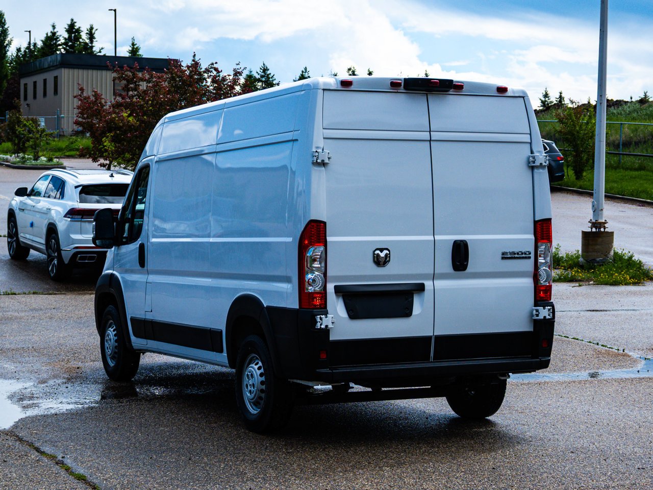 2025 Ram ProMaster Cargo Van SLT 2500 High Roof 136 WB White Sherwood Park - photo #10