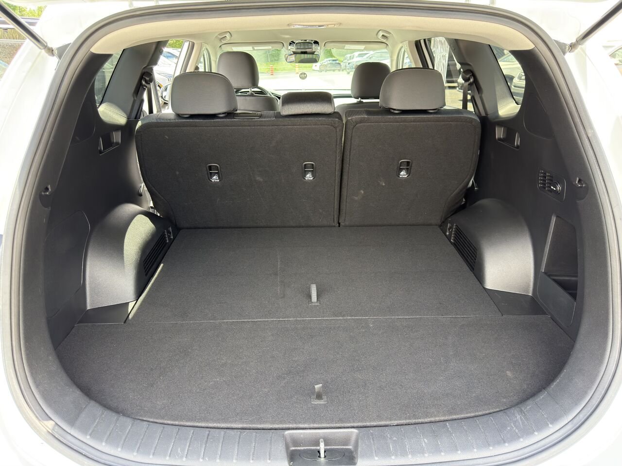 2023 Hyundai Santa Fe White Thetford Mines - photo #10