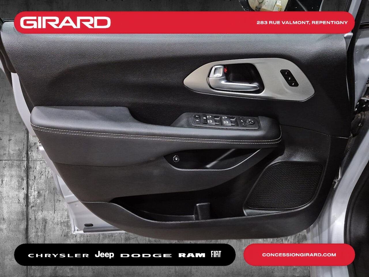 2023 CHRYSLER PACIFICA HYBRID Silver Repentigny - photo #15