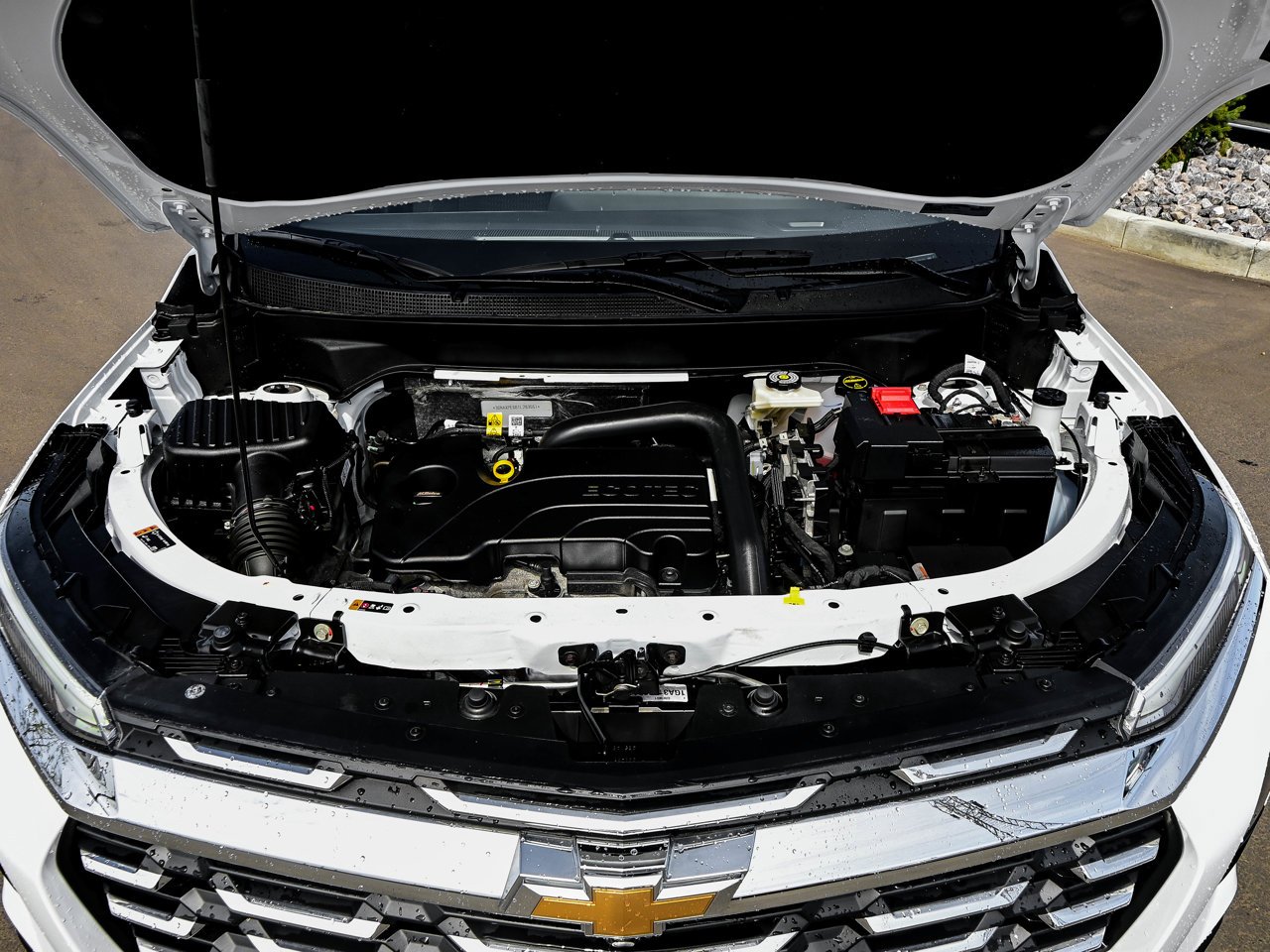 2026 Chevrolet Equinox AWD 4dr LT w/2LT White Sherwood Park - photo #8