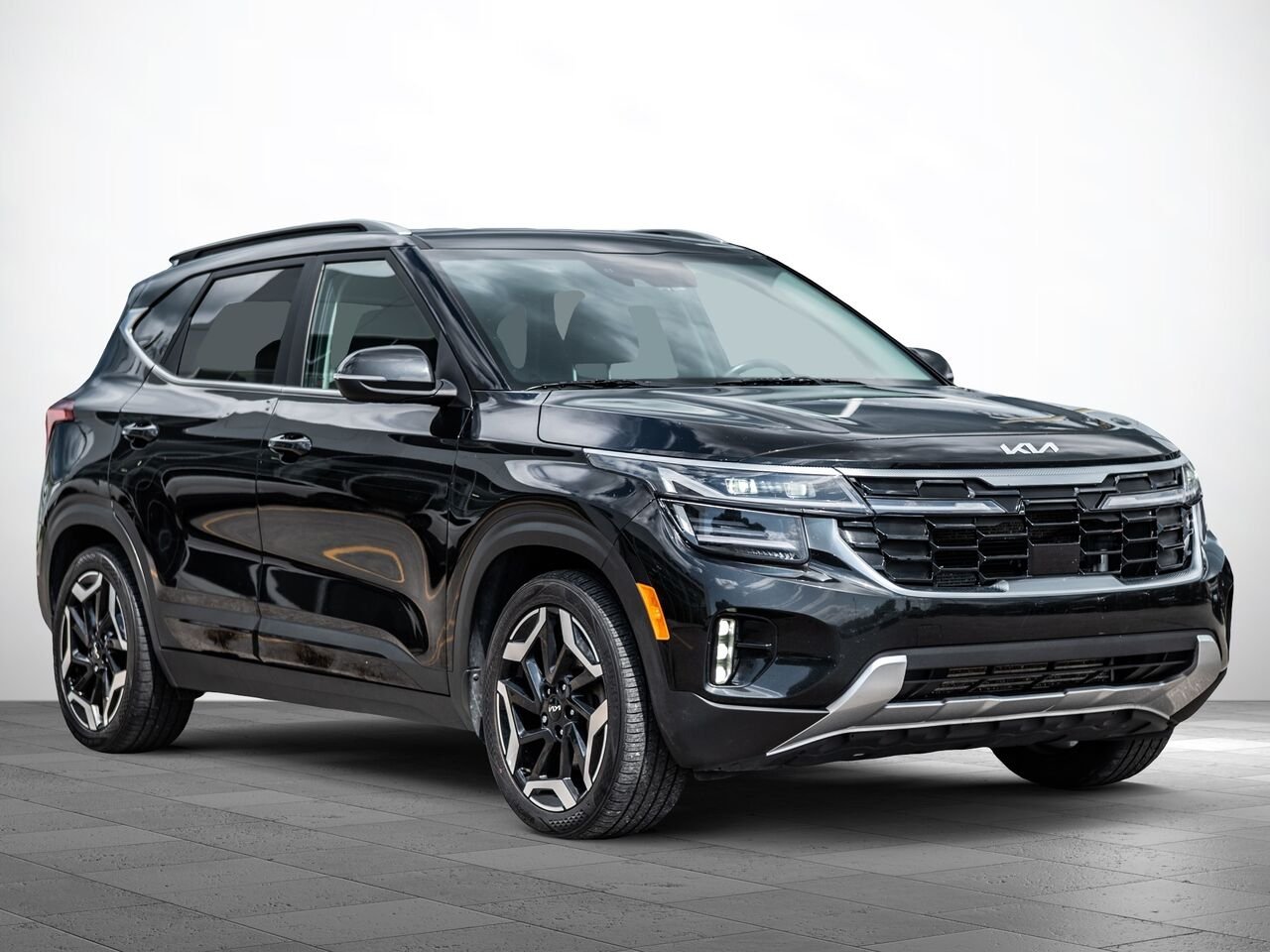 Kia Seltos 2024 Noir Sainte-Julienne - photo #1