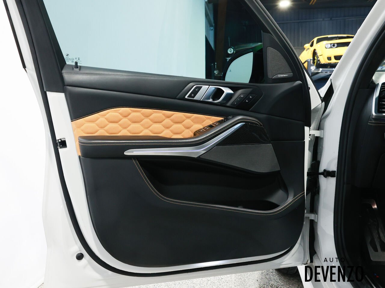 2022 BMW X5 M White Saint-Eustache - photo #11