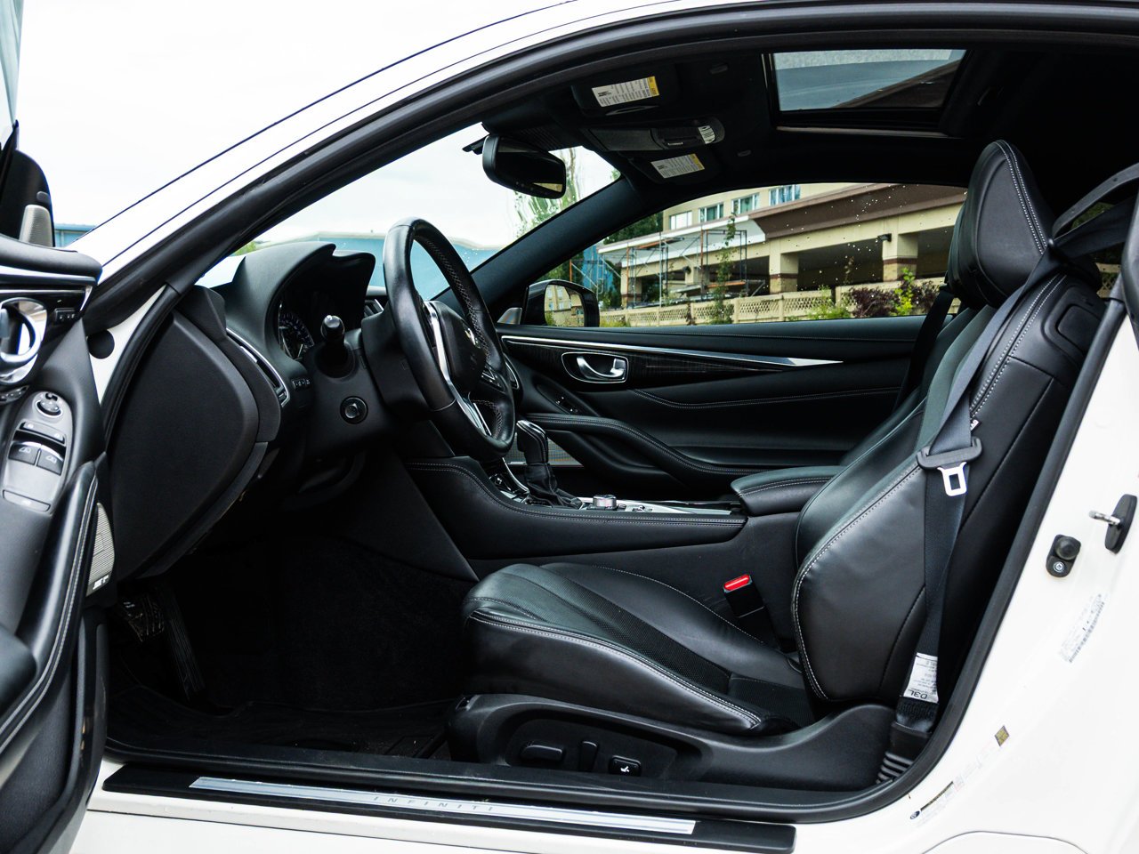 2017 INFINITI Q60 2dr Cpe 3.0t White Sherwood Park - photo #16