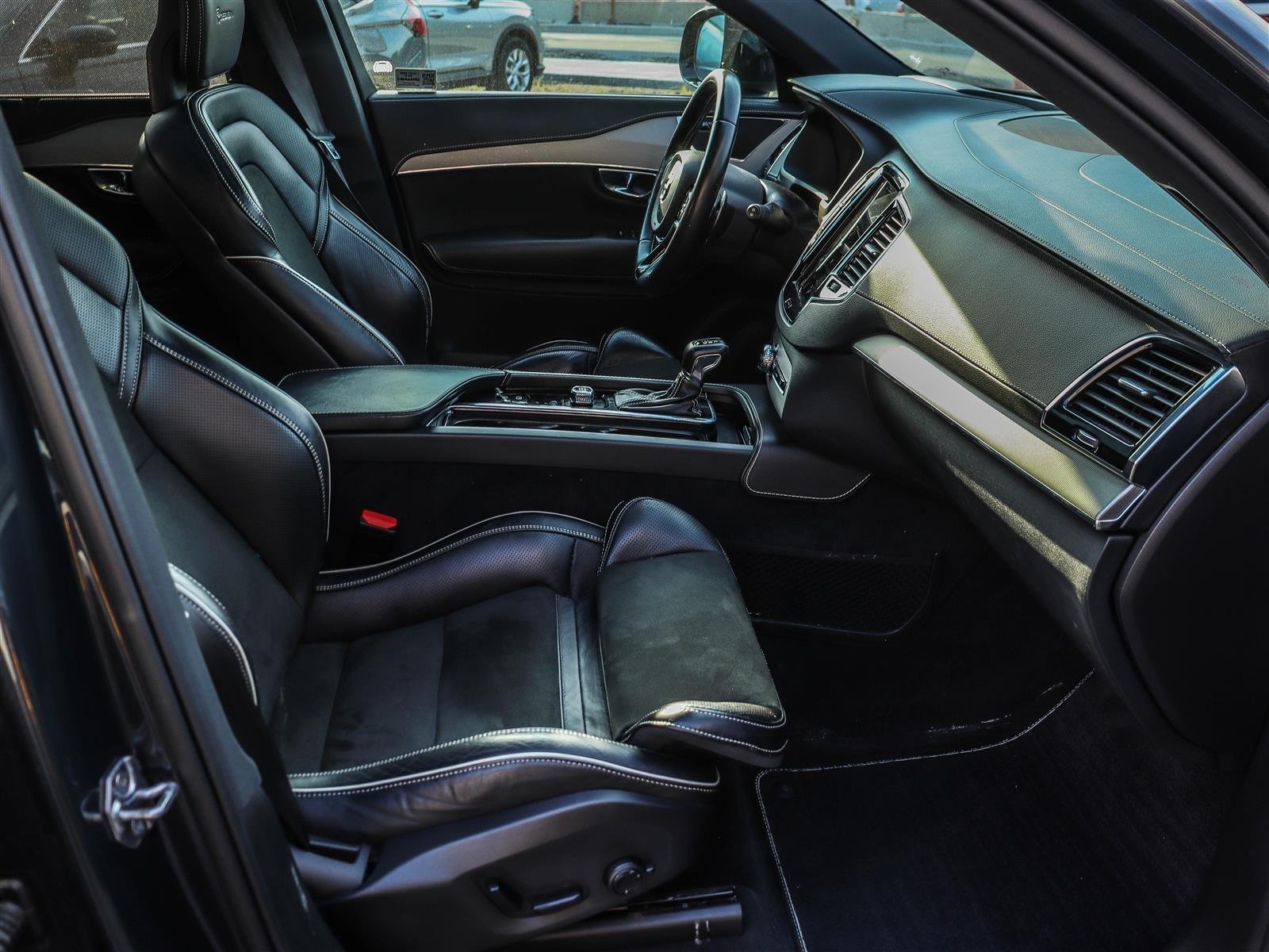 2020 Volvo XC90 T6 R-Design 7 Passenger Ottawa & Gatineau - photo #16