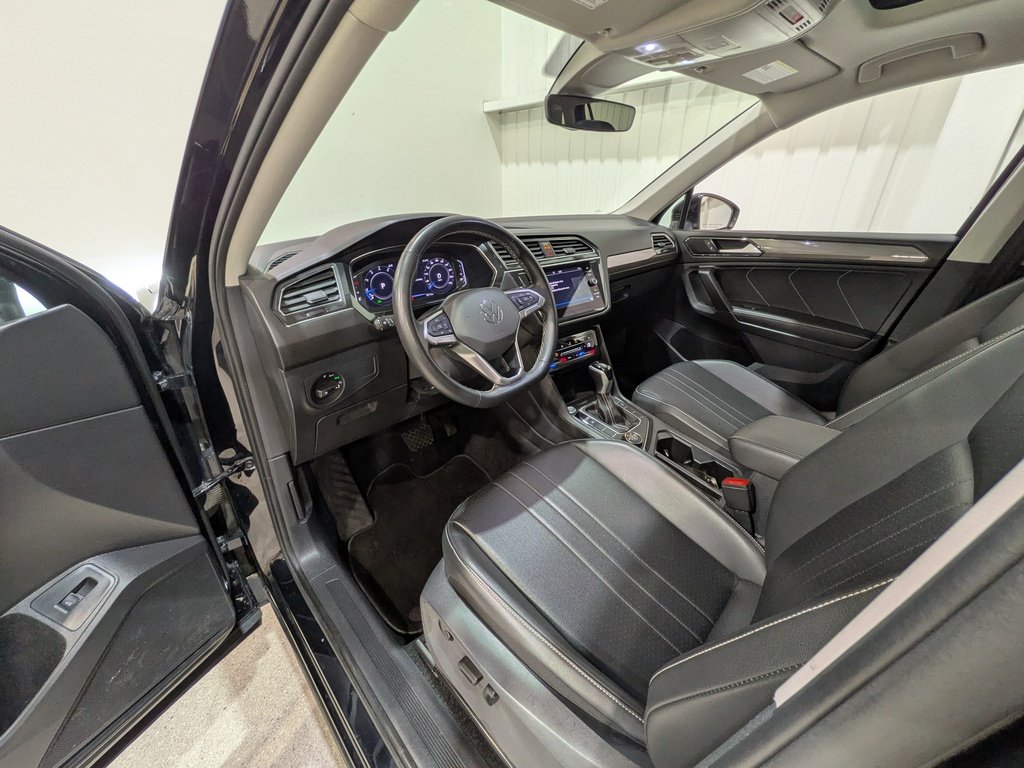 2024 Volkswagen Tiguan Comfortline 4MOTION Black Val-David - photo #10