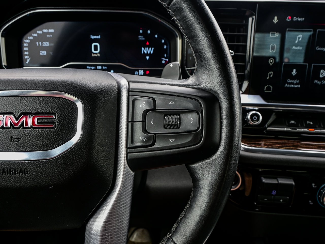 2024 GMC Sierra 1500 4WD Crew Cab 147 Elevation Black Sherwood Park - photo #24
