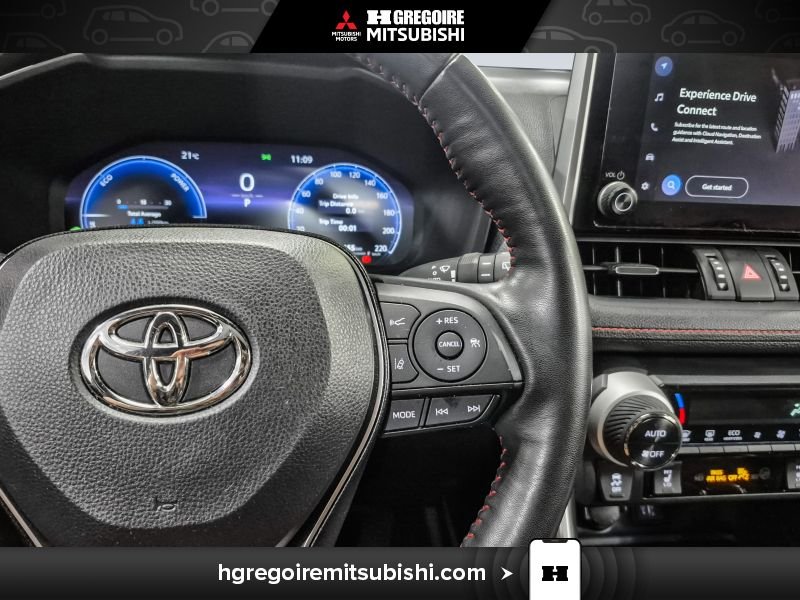 2023 Toyota RAV4 Prime White Blainville - photo #20
