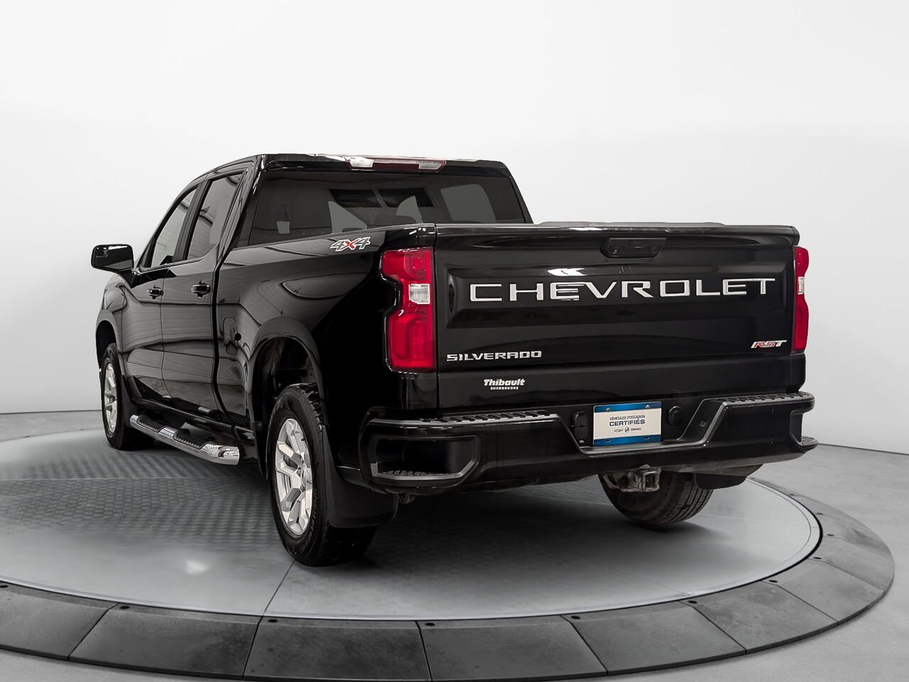 2022 CHEVROLET Silverado 1500 RST 4WD Crew Cab Moteur V8 5.3L 6 Places Black Sherbrooke - photo #2