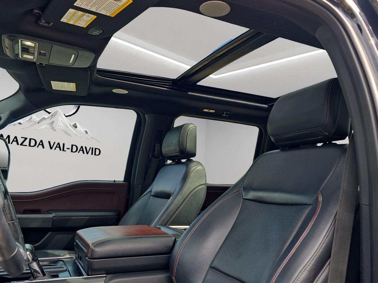 2023 Ford F-150 LARIAT cabine SuperCrew 4RM caisse de 5,5 pi Black Val-David - photo #7