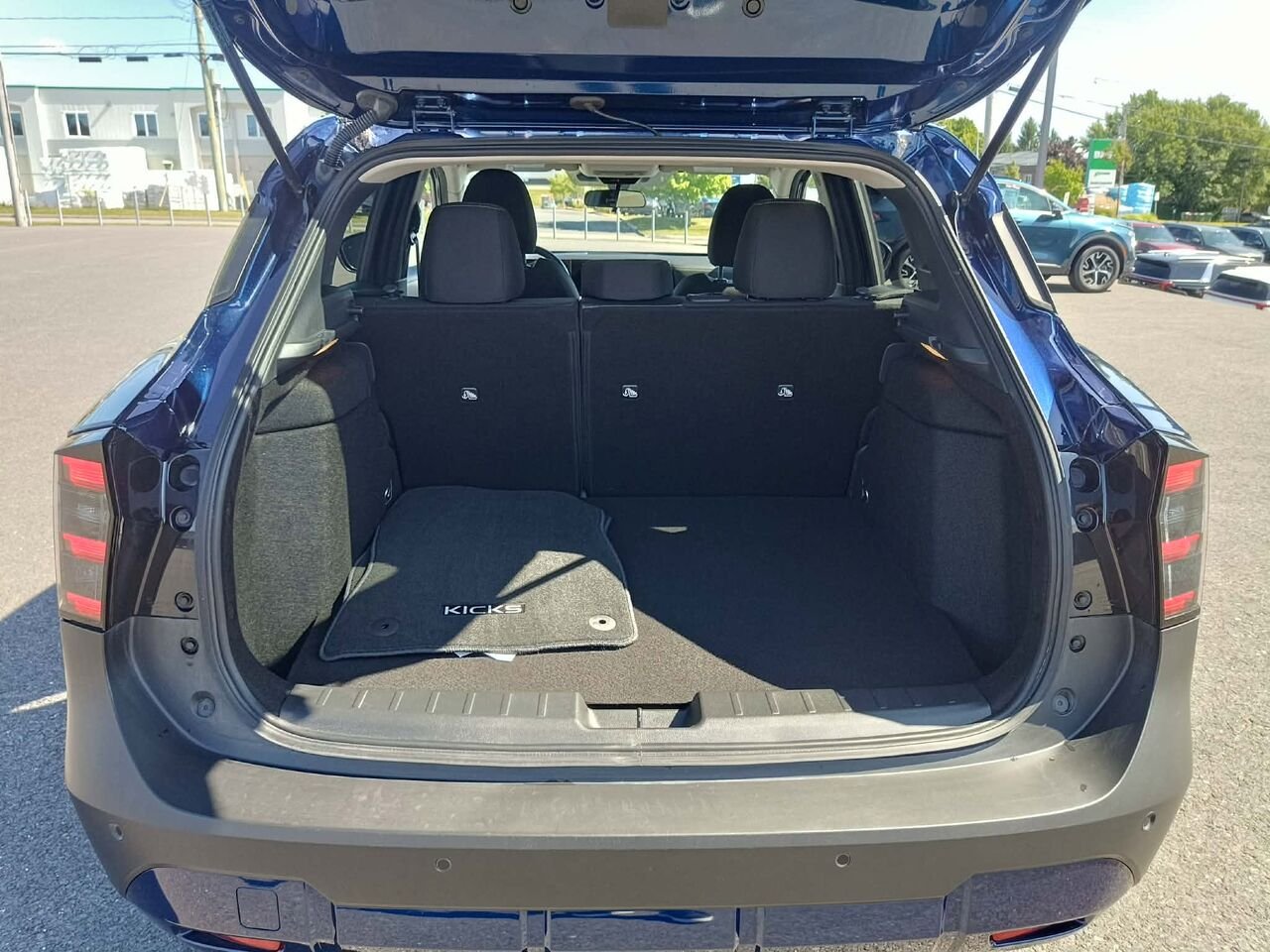 Nissan Kicks 2025 Bleu Lac Mégantic - photo #7