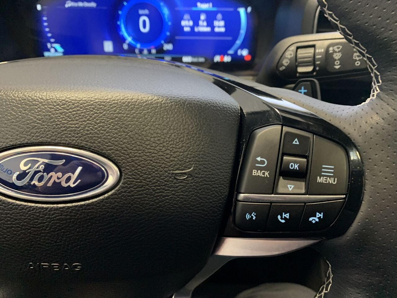 2024 Ford Explorer ST AWD EXPLORER ST 4WD White Châteauguay - photo #37