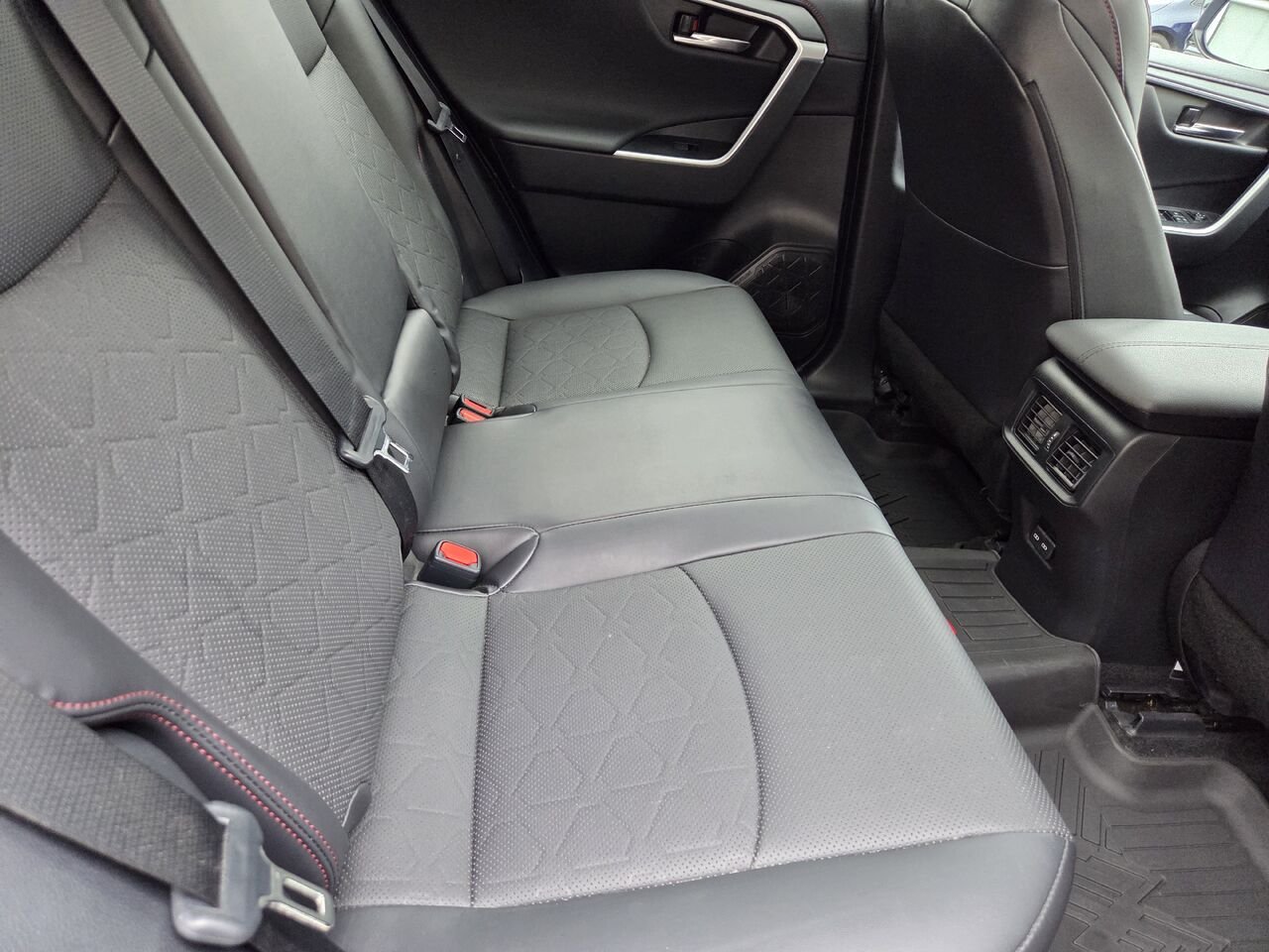 2022 Toyota RAV4 Grey Mont-Laurier - photo #11