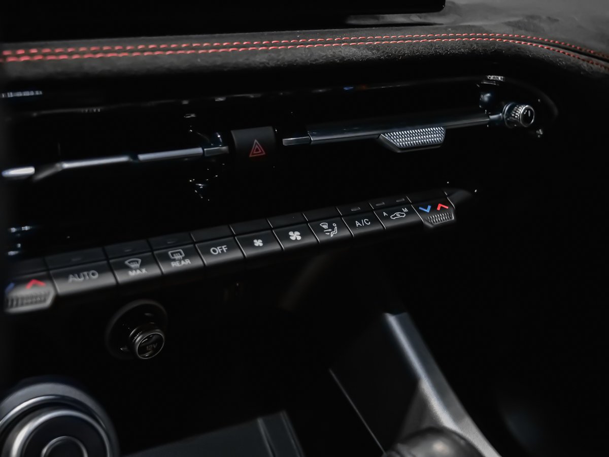 Alfa Romeo Tonale VELOCE HARMAN KARDON SOUNS SYSTEM SPORT SEATS 2024 Noir Montréal - photo #16