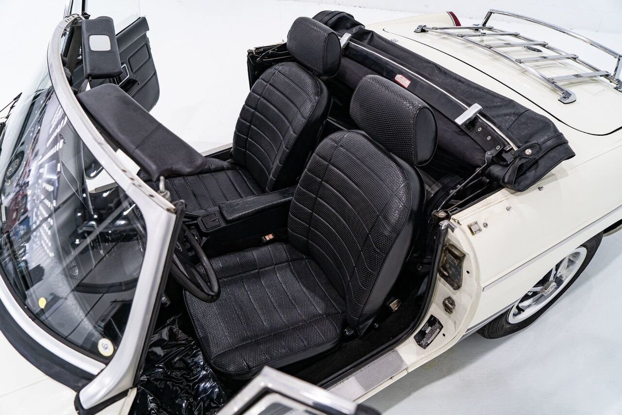 1979 MG B Beautifully presented from former complete restoration White Montreal - photo #71