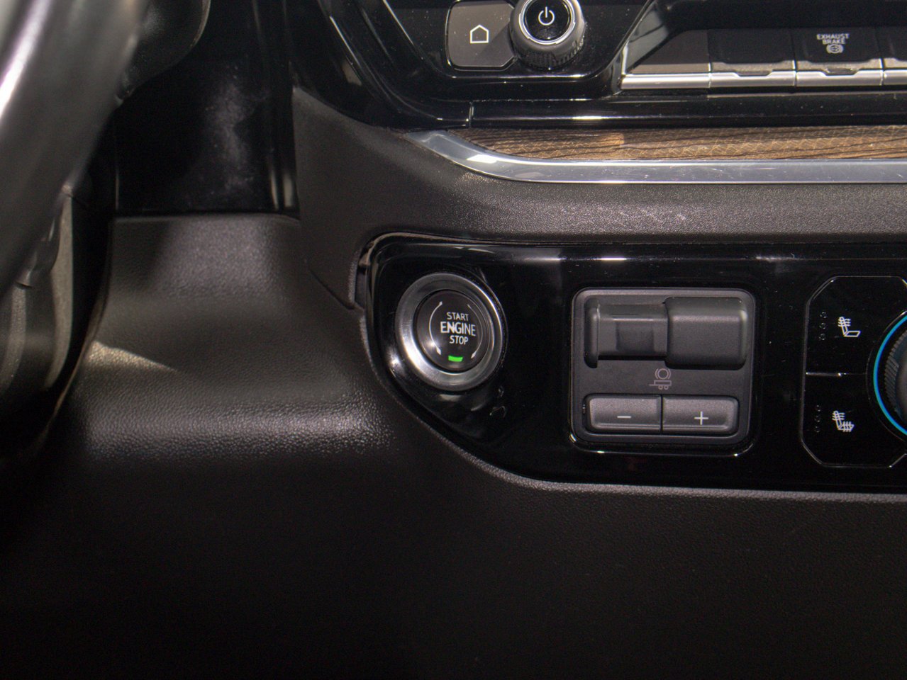 2024 Chevrolet Silverado 2500HD 4WD Double Cab 149 LT White Sherwood Park - photo #25