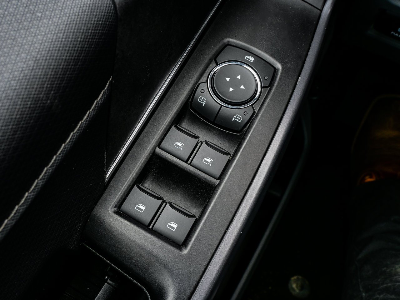 2025 Ford F-150 XLT 4WD SuperCrew 5.5' Box Black Sherwood Park - photo #17