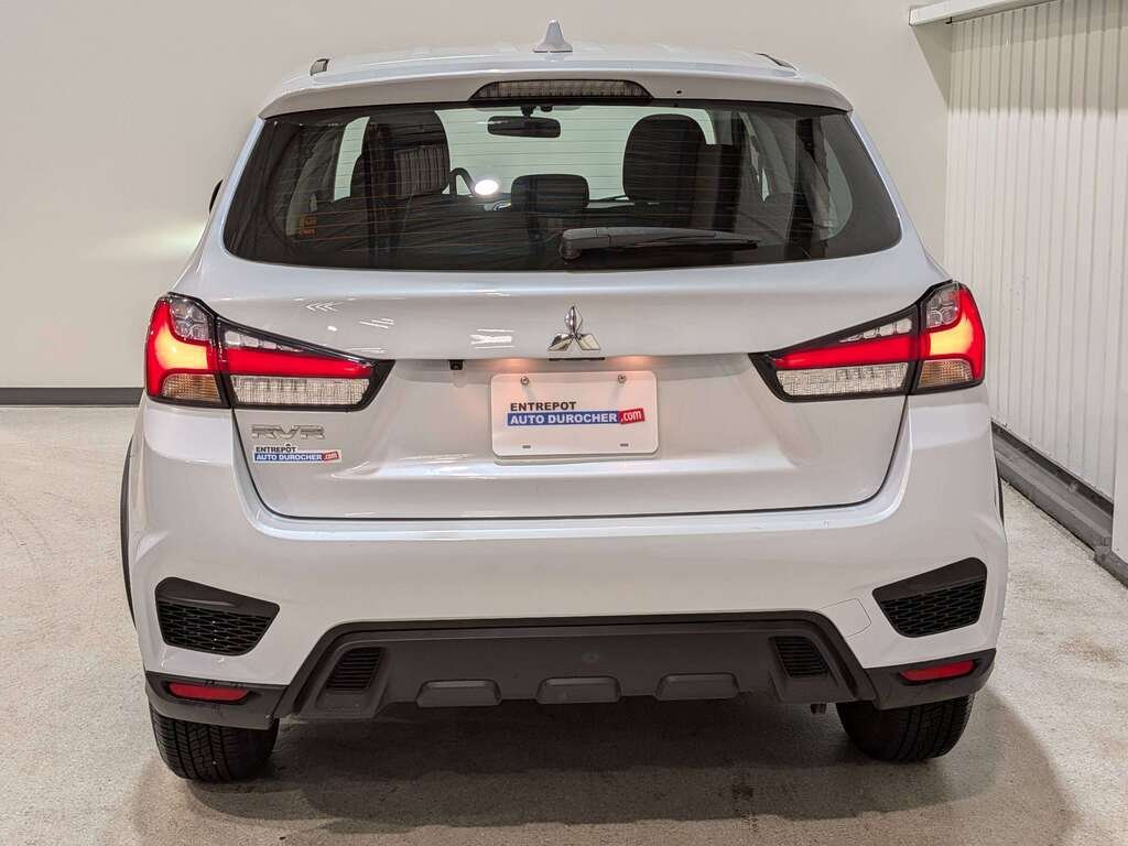 2023 Mitsubishi RVR ES FWD White Val-David - photo #5