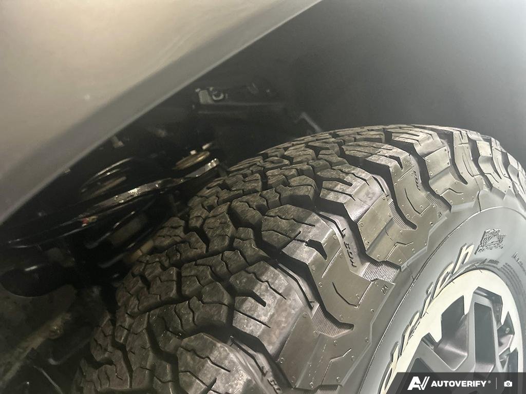 2025 Toyota Tacoma 2601947A | 4x4 Double Cab Auto Blue Crush Metallic Edmonton - photo #6