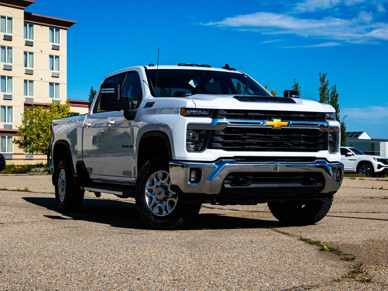 2024 Chevrolet Silverado 2500HD 4WD Crew Cab 159 LT White Sherwood Park - photo #1