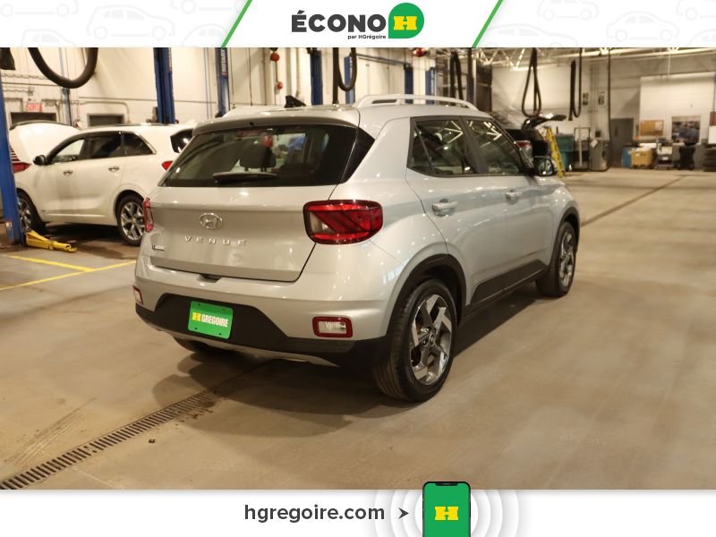 2021 Hyundai Venue Silver Laval - photo #7