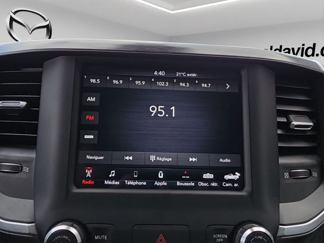 Ram 1500 Big Horn cabine d'équipe 4x4 caisse de 6 pi 4 po 2019 Rouge Val-David - photo #11