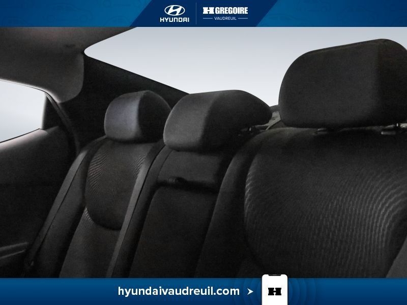 2016 Hyundai Elantra White Laval - photo #23