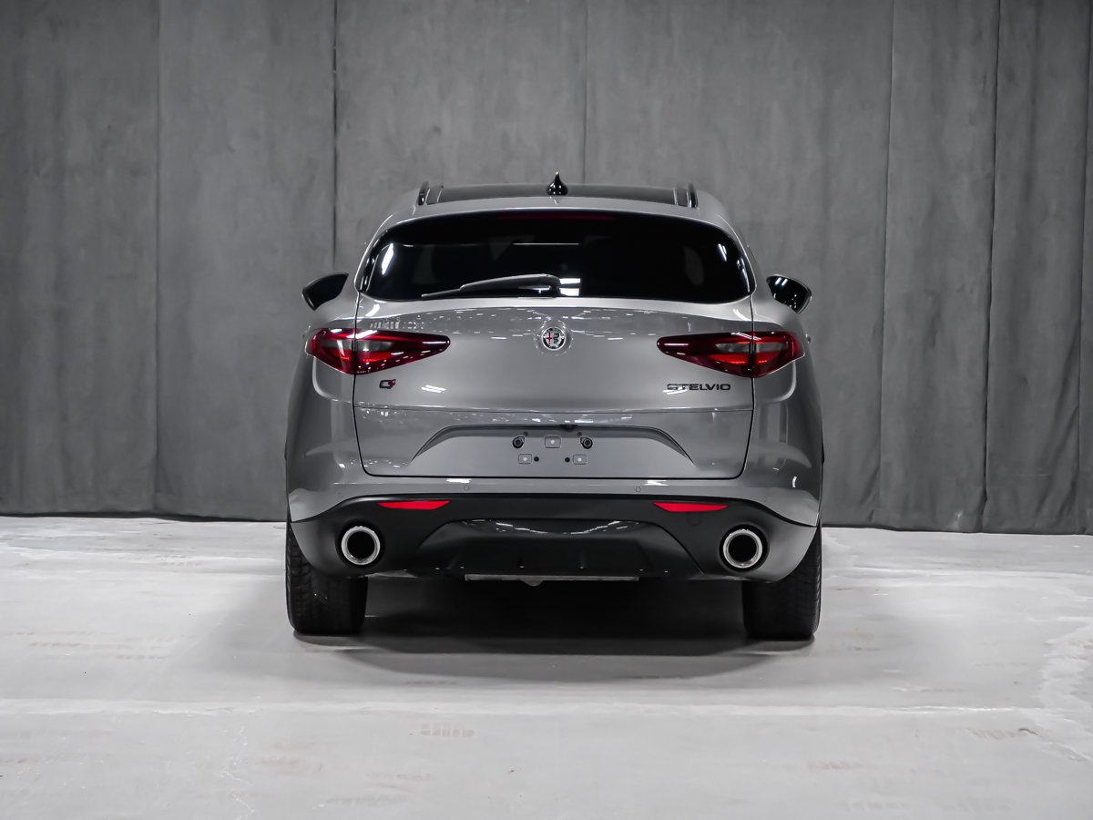 Alfa Romeo Stelvio Sprint 2021 Gris Montréal - photo #4