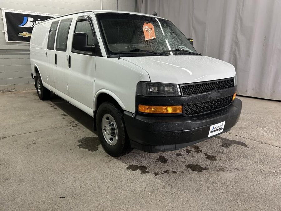 CHEVROLET FOURGONNETTE UTILITAIRE LONGUE EXPRESS 2018 2018 Blanc