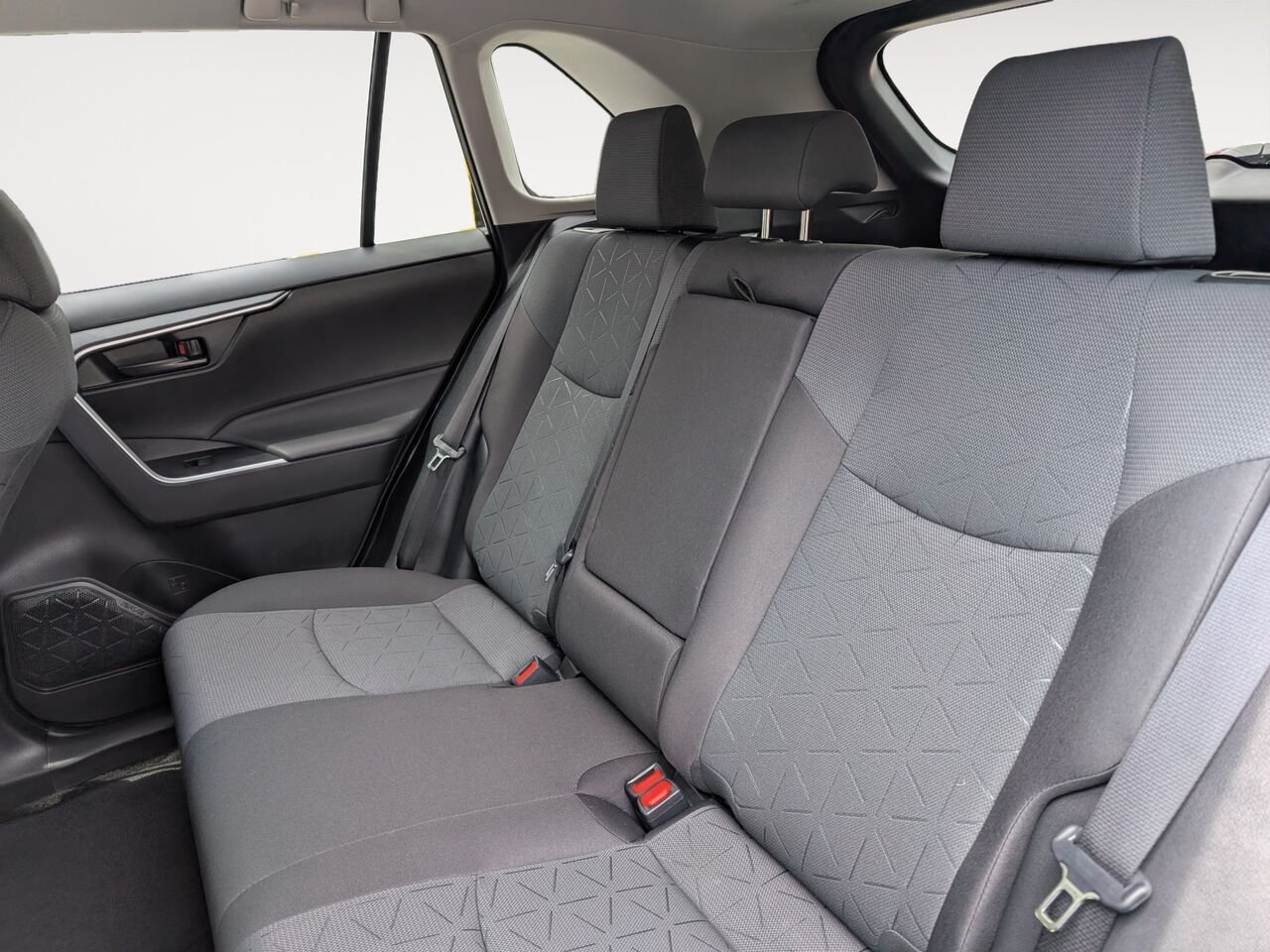 Toyota RAV4 LE/SIÈGES CHAUFFANTS/CAMÉRA DE RECUL/BLUETOOTH/AC/ 2025 Ciel argent métallisé Sherbrooke - photo #7