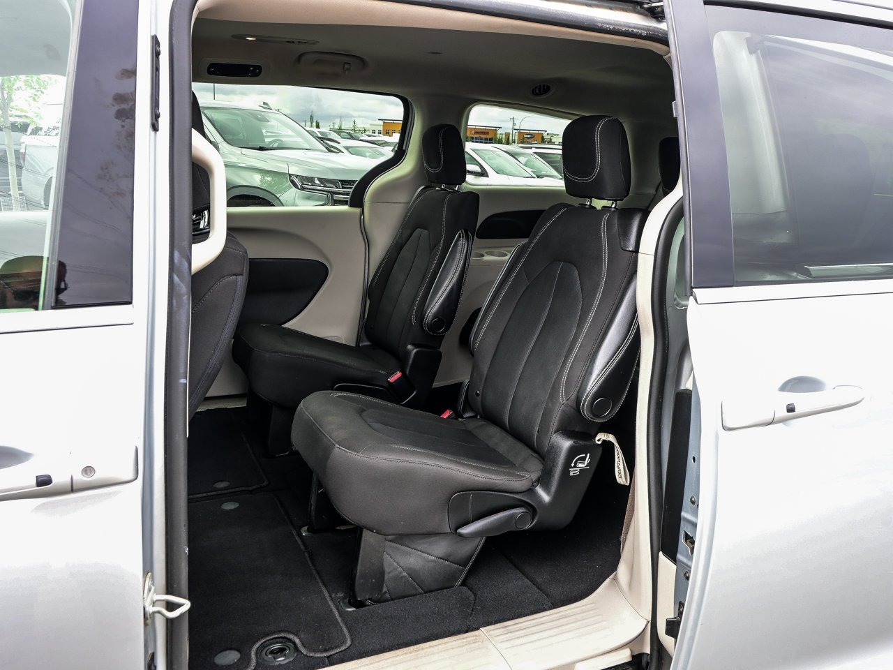 2023 Chrysler Grand Caravan SXT 2WD Grey Sherwood Park - photo #29