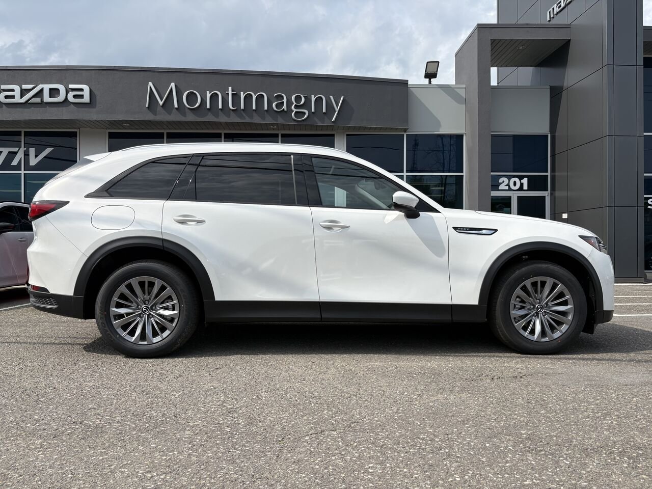 MAZDA CX-90 hybride rechargeable GS-L TI 2026 Blanc rhodium métallisé Montmagny - photo #2