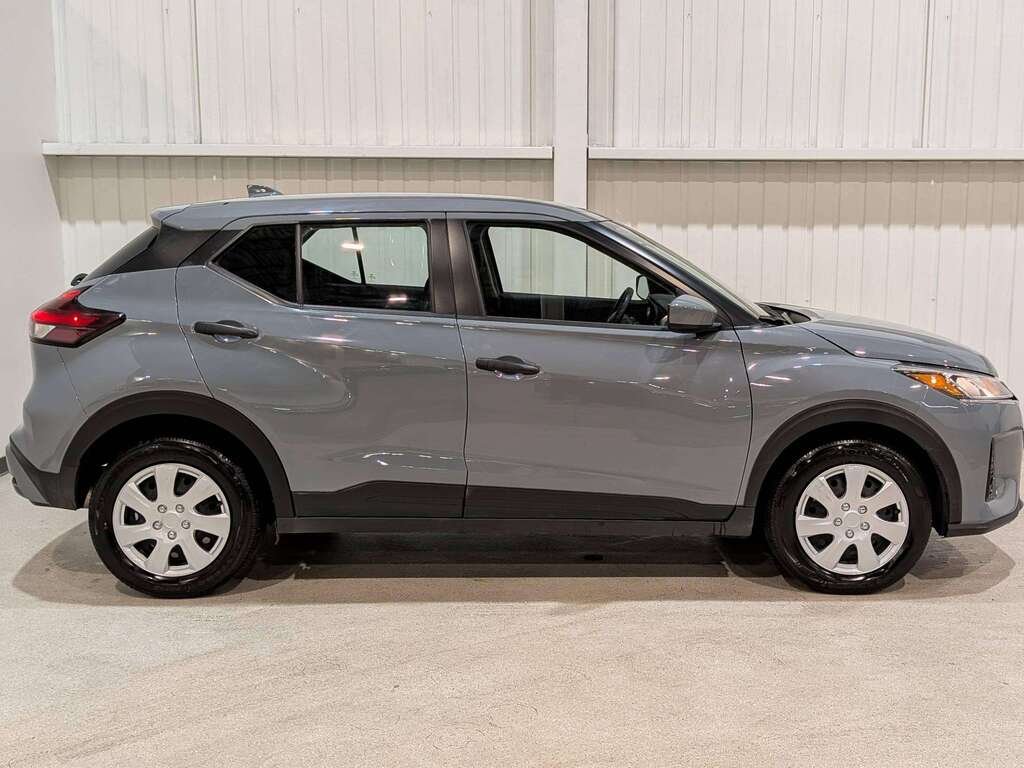 Nissan Kicks 2024 Gris Val-David - photo #3